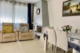 In A Sought-After Town Near The Sea, Attractive Comfortable Villa With 4 Bedrooms, 2 Bathrooms, Garage, Courtyard And Garden On A 275 M2 Plot. In A Sought-After Town Near The Sea, Attractive Comfortable Villa With 4 Bedrooms, 2 Bathrooms, Garage, Courtyard And Garden On A 275 M2 Plot.