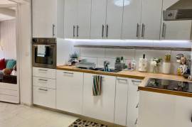 In A Sought-After Town Near The Sea, Attractive Comfortable Villa With 4 Bedrooms, 2 Bathrooms, Garage, Courtyard And Garden On A 275 M2 Plot. In A Sought-After Town Near The Sea, Attractive Comfortable Villa With 4 Bedrooms, 2 Bathrooms, Garage, Courtyard And Garden On A 275 M2 Plot.