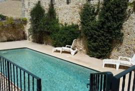 Beautiful Character Bourgeoise Home With 235 M2 Of Living Space, Terrace And Courtyard With Pool. Beautiful Character Bourgeoise Home With 235 M2 Of Living Space, Terrace And Courtyard With Pool.