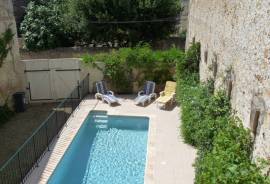 Beautiful Character Bourgeoise Home With 235 M2 Of Living Space, Terrace And Courtyard With Pool. Beautiful Character Bourgeoise Home With 235 M2 Of Living Space, Terrace And Courtyard With Pool.