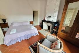 Beautiful Character Bourgeoise Home With 235 M2 Of Living Space, Terrace And Courtyard With Pool. Beautiful Character Bourgeoise Home With 235 M2 Of Living Space, Terrace And Courtyard With Pool.
