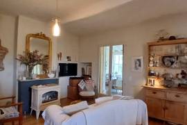 Stunning Character Winegrowers House, Entirely Renovated, With 140 M2 Of Living Space, Terraces, Veranda, Large Garage And Private Garden. Stunning Character Winegrowers House, Entirely Renovated, With 140 M2 Of Living Space, Terraces, Veranda, Large Garage And Private Garden.