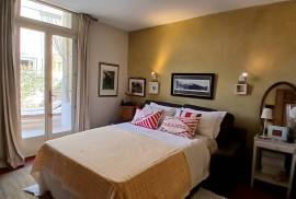 Stunning Character Winegrowers House, Entirely Renovated, With 140 M2 Of Living Space, Terraces, Veranda, Large Garage And Private Garden. Stunning Character Winegrowers House, Entirely Renovated, With 140 M2 Of Living Space, Terraces, Veranda, Large Garage And Private Garden.