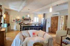 Stunning Character Winegrowers House, Entirely Renovated, With 140 M2 Of Living Space, Terraces, Veranda, Large Garage And Private Garden. Stunning Character Winegrowers House, Entirely Renovated, With 140 M2 Of Living Space, Terraces, Veranda, Large Garage And Private Garden.