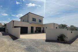 A Beautiful, High-Quality Villa With 160 M2 Of Living Space (2022), Set On A Carefully Landscaped Plot Of 580 M2 With A Swimming Pool. A Beautiful, High-Quality Villa With 160 M2 Of Living Space (2022), Set On A Carefully Landscaped Plot Of 580 M2 With A Swimming Pool.