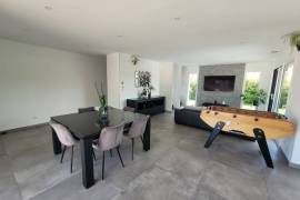 A Beautiful, High-Quality Villa With 160 M2 Of Living Space (2022), Set On A Carefully Landscaped Plot Of 580 M2 With A Swimming Pool. A Beautiful, High-Quality Villa With 160 M2 Of Living Space (2022), Set On A Carefully Landscaped Plot Of 580 M2 With A Swimming Pool.