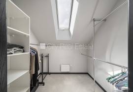 Detached house for rent in Riga district, 240.00m2