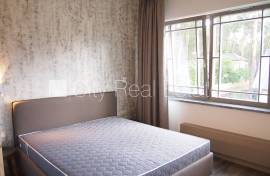 Detached house for rent in Jurmala, 350.00m2