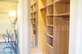 Detached house for rent in Jurmala, 350.00m2