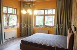 Detached house for rent in Jurmala, 350.00m2
