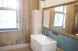 Detached house for rent in Jurmala, 350.00m2
