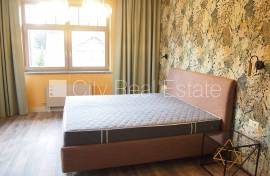 Detached house for rent in Jurmala, 350.00m2