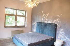 Detached house for rent in Jurmala, 350.00m2