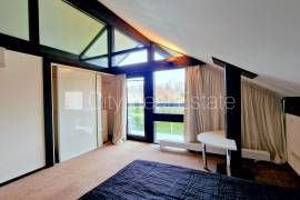 Detached house for rent in Jurmala, 230.00m2