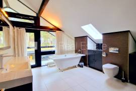 Detached house for rent in Jurmala, 230.00m2