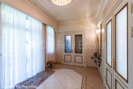 Detached house for rent in Jurmala, 600.00m2