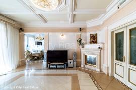 Detached house for rent in Jurmala, 600.00m2
