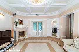 Detached house for rent in Jurmala, 600.00m2