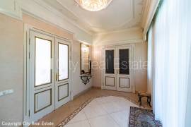 Detached house for rent in Jurmala, 600.00m2