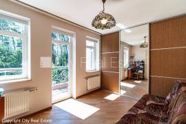 Detached house for rent in Jurmala, 600.00m2