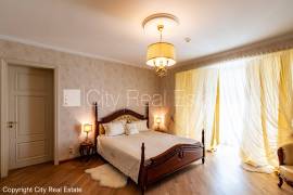 Detached house for rent in Jurmala, 600.00m2