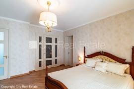 Detached house for rent in Jurmala, 600.00m2