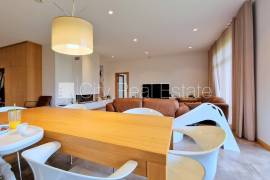 Detached house for rent in Riga district, 300.00m2