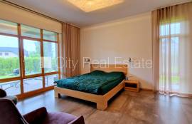 Detached house for rent in Riga district, 300.00m2