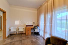 Detached house for rent in Riga district, 300.00m2
