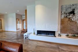 Detached house for rent in Riga district, 300.00m2