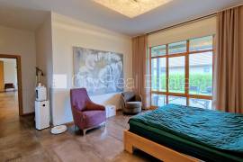 Detached house for rent in Riga district, 300.00m2