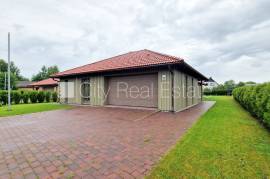 Detached house for rent in Riga district, 300.00m2