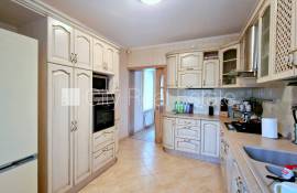 Detached house for rent in Jurmala, 800.00m2