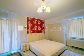 Detached house for rent in Jurmala, 800.00m2