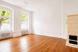 Vacant 2-Room Apartment near Lietzensee Park in Berlin-Charlottenburg