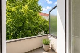 Vacant 2/3 Room Apartment with 2 Balconies Close to Schonhauser Allee Vacant 2/3 Room Apartment with 2 Balconies Close to Schonhauser Allee