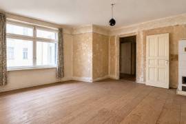 Schillerkiez: Vacant 2 Room Renovation Opportunity in vibrant Neukolln Schillerkiez: Vacant 2 Room Renovation Opportunity in vibrant Neukolln