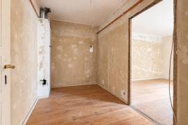 Schillerkiez: Vacant 2 Room Renovation Opportunity in vibrant Neukolln Schillerkiez: Vacant 2 Room Renovation Opportunity in vibrant Neukolln