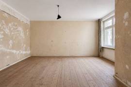 Schillerkiez: Vacant 2 Room Renovation Opportunity in vibrant Neukolln Schillerkiez: Vacant 2 Room Renovation Opportunity in vibrant Neukolln