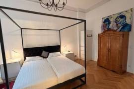 824 | Charming 2 bedroom apartment with two balconies in Friedrichshain Featured