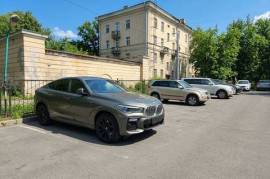 Охраняемая парковка