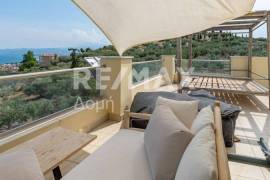 Maisonette 215 sq.m for sale