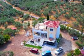 Maisonette 215 sq.m for sale