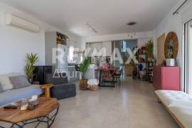 Maisonette 215 sq.m for sale