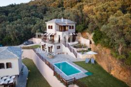 Maisonette 140 sq.m for sale