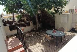 listing listing