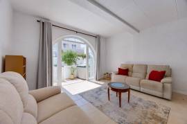listing listing