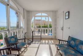 listing listing