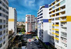 Annual Rental apartment with 1 Bedroom and Pool Alto do Quintão - Portimão