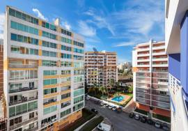 Annual Rental apartment with 1 Bedroom and Pool Alto do Quintão - Portimão